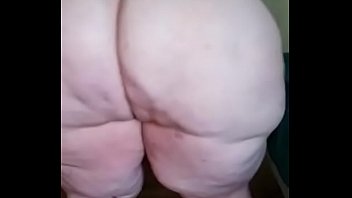 Abuela con culo enorme